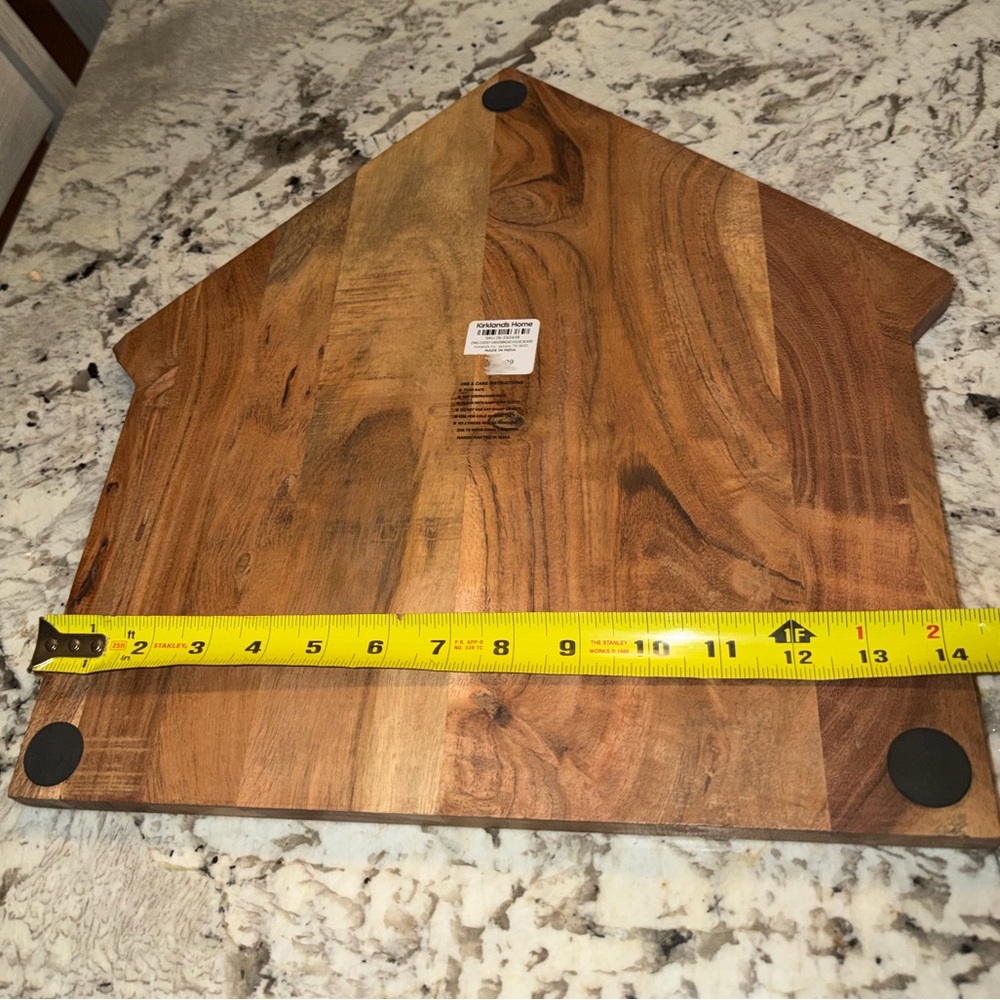 Kirkland’s Home Christmas Cheeky Gingerbread House Charcuterie Board - Picture 12 of 13